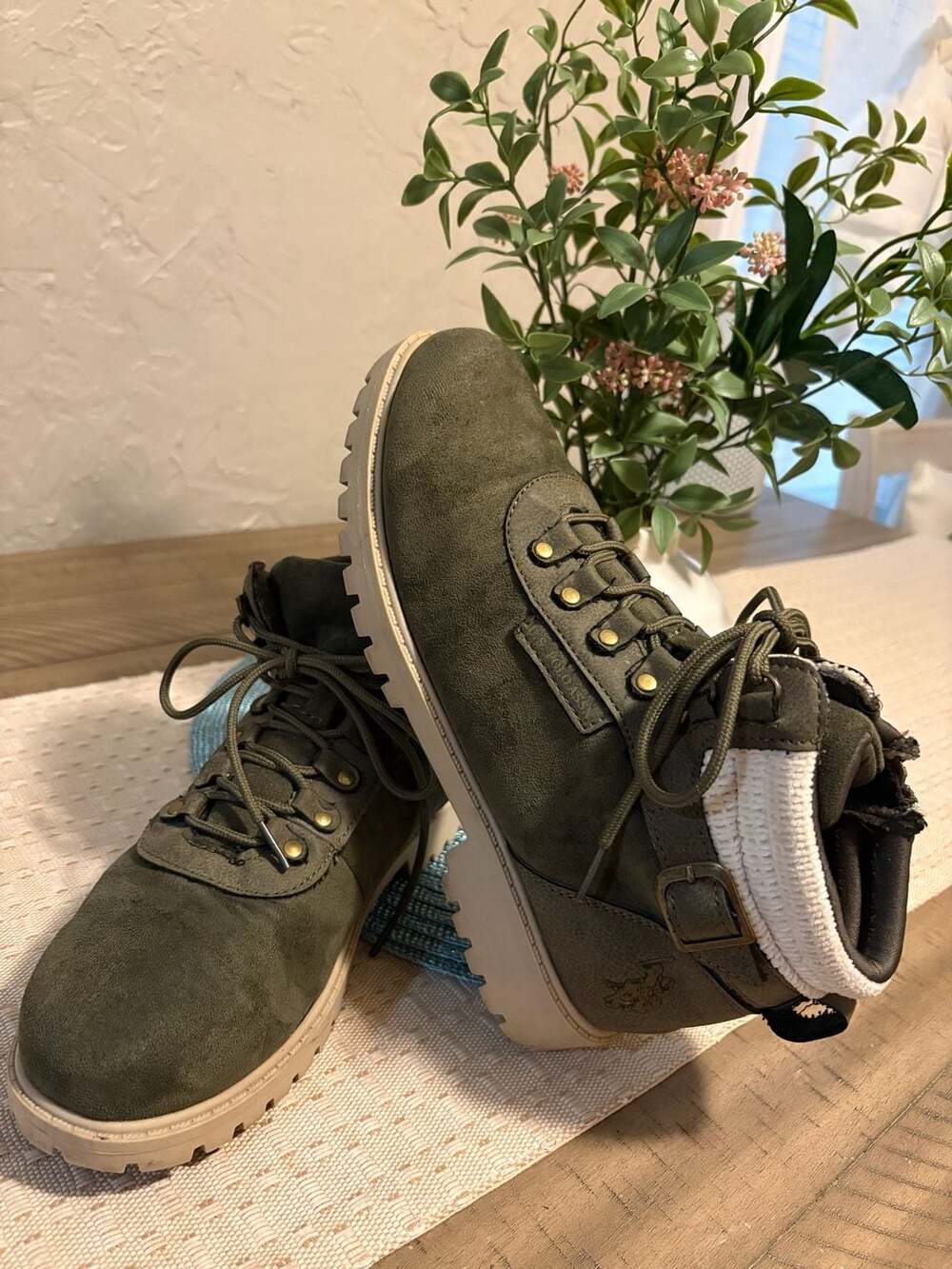 U.S. Polo Assn. Women's Olive Green Faux Suede Lace-Up Ankle Boots Size 9M
